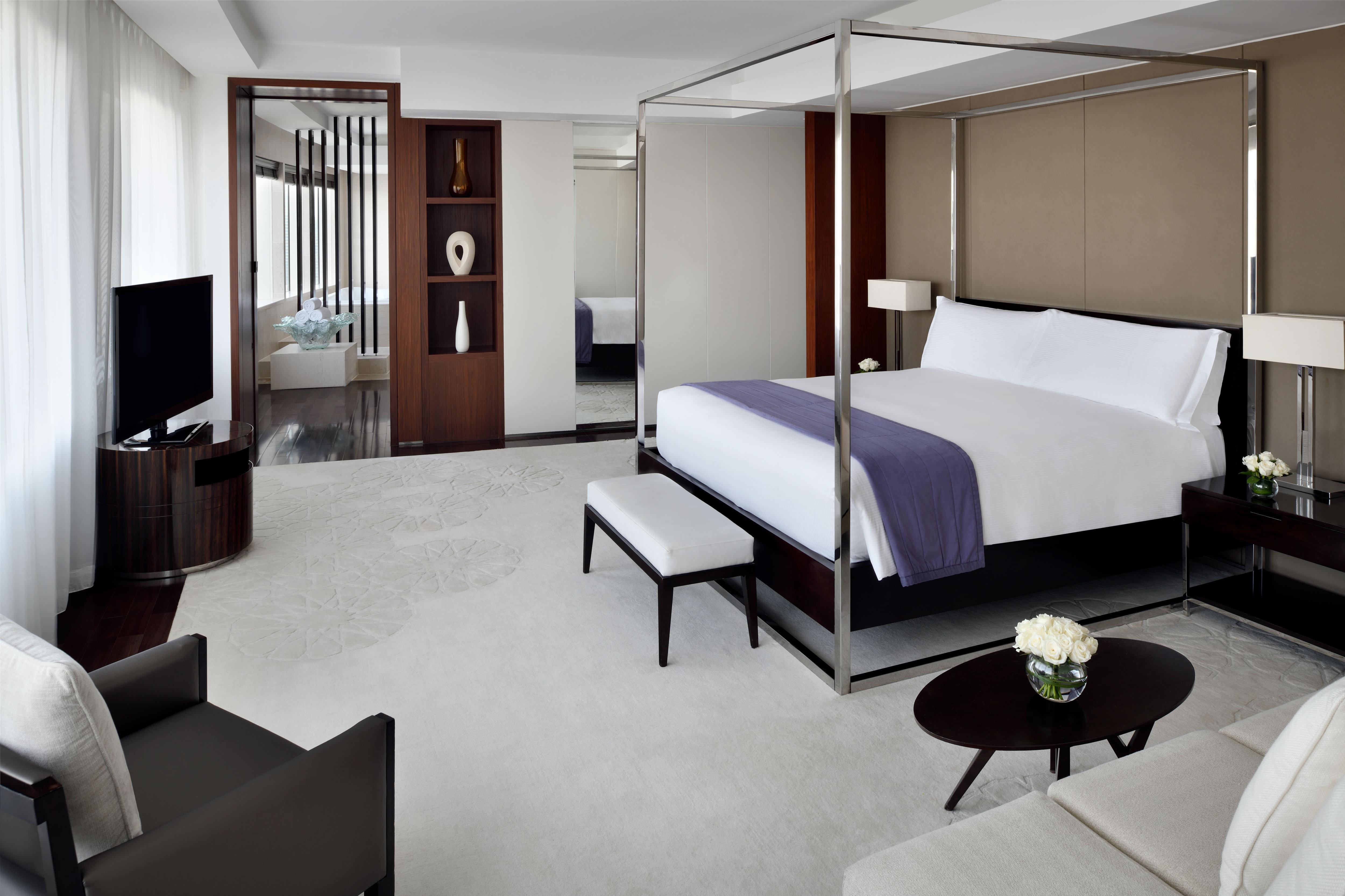 Intercontinental Dubai Festival City By Ihg Exterior foto A bedroom at the Four Seasons Hotel