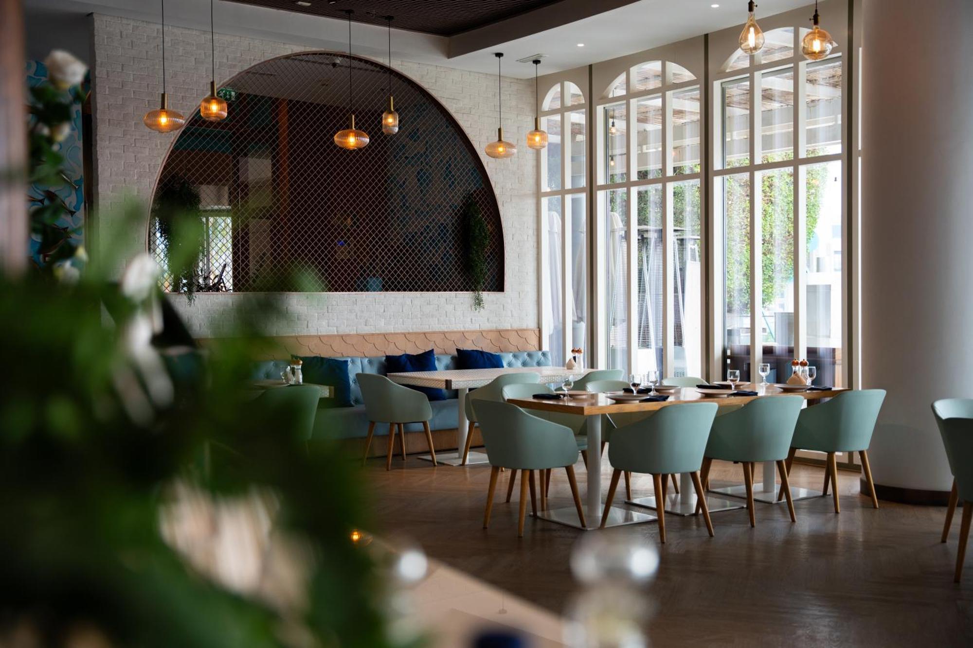 Intercontinental Dubai Festival City By Ihg Exterior foto Restaurant interior